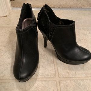 Kenneth Cole Black Bootie Heels